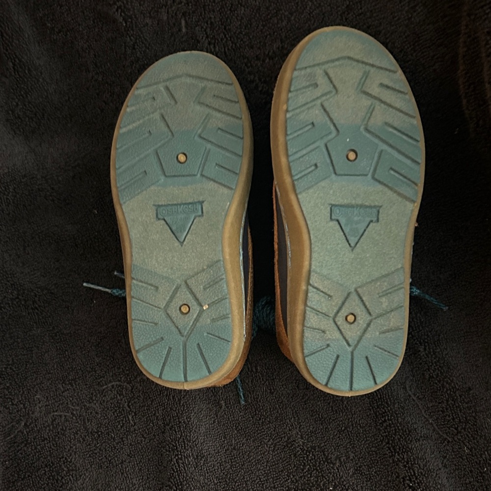 OshKosh B'gosh Brown and Gray Kids Boots - Picture 7 of 7
